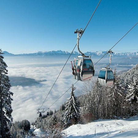 Pension Rosenheim เทรฟเฟน ภายนอก รูปภาพ