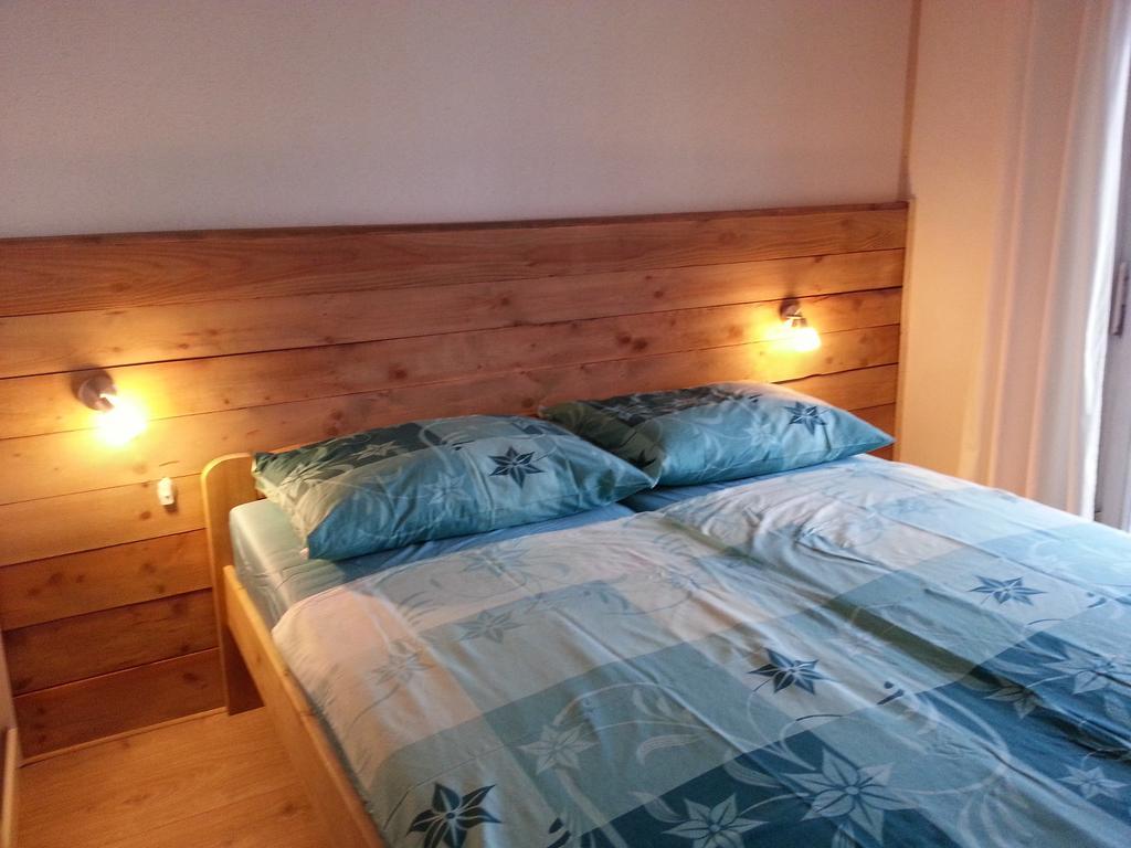 Pension Rosenheim เทรฟเฟน ห้อง รูปภาพ